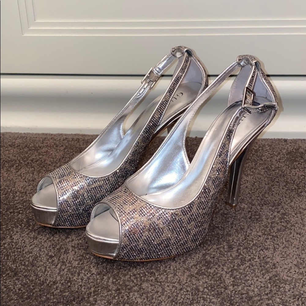 Guess Women’s Sparkly Heels